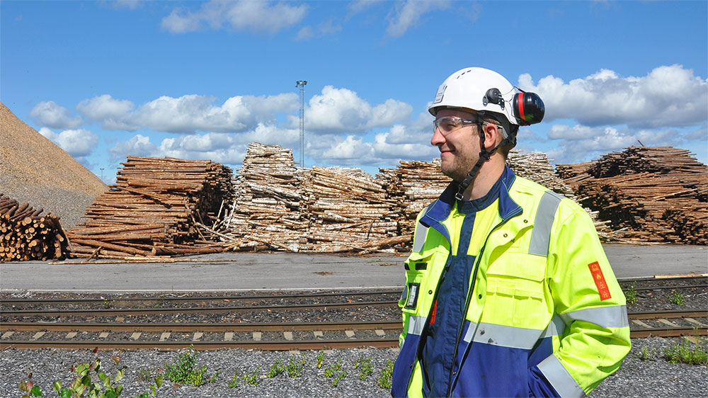 Mikael-Kaapa_UPM_Summer-worker-story.jpg